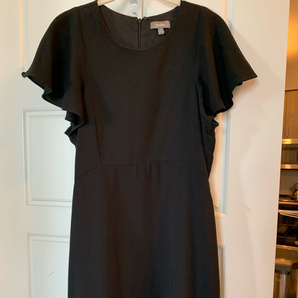 Neiman Marcus Dress Ruffle Cap Sleeves